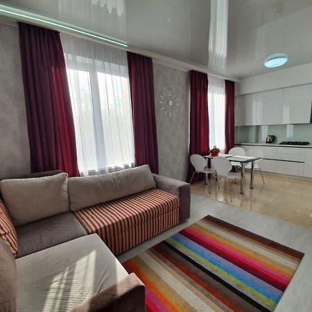 Lux New Apartment 2019 Harkiv Exterior foto