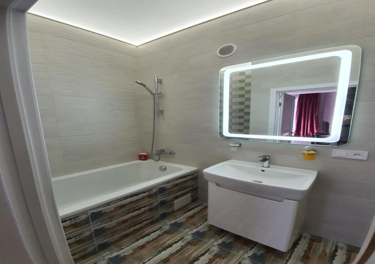 Lux New Apartment 2019 Harkiv Exterior foto
