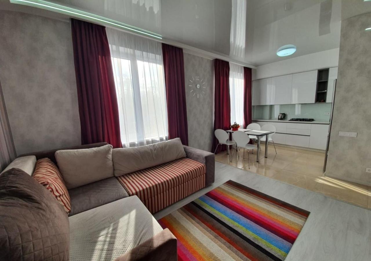 Lux New Apartment 2019 Harkiv Exterior foto